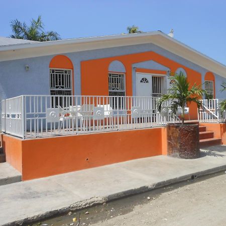 Arawak Hotel Leogane Exterior foto