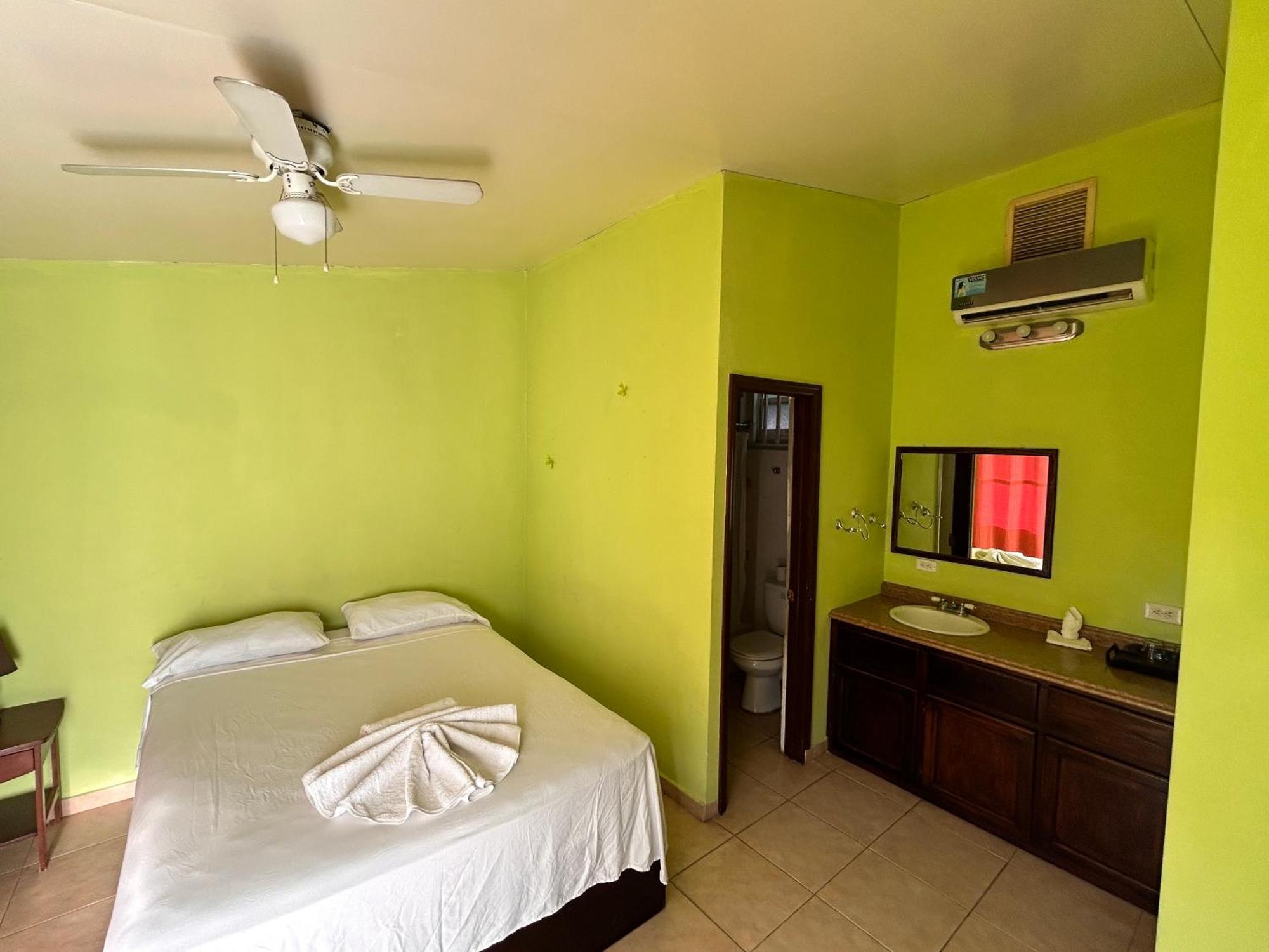 Arawak Hotel Leogane Exterior foto